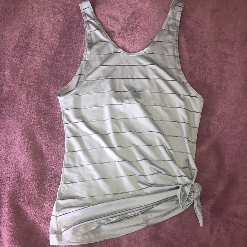 Athleta top